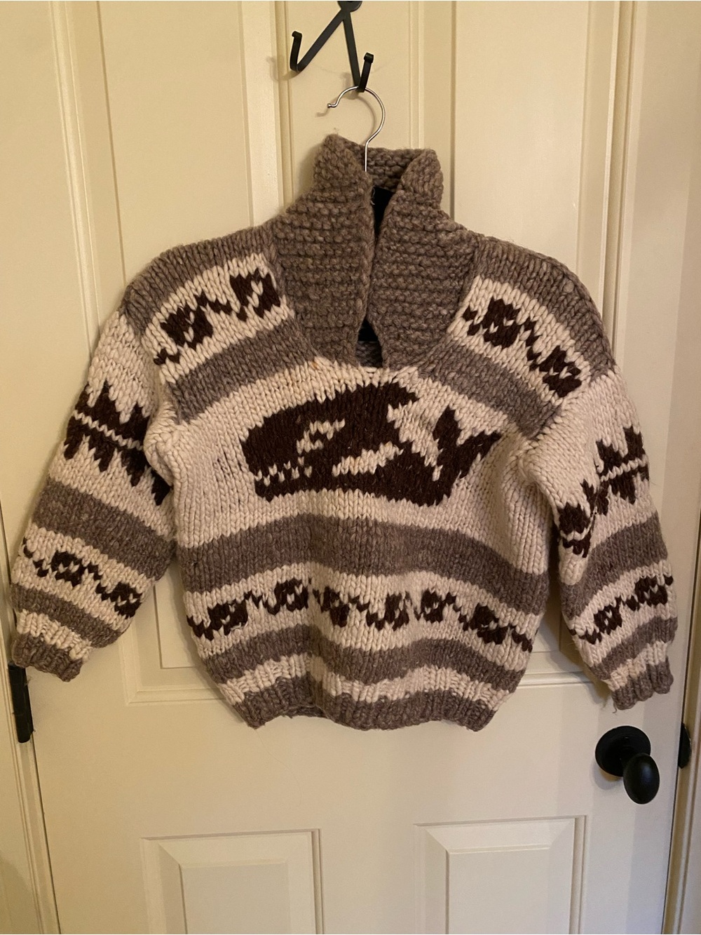 Cowichan Sweater Genuine Handknit Vintage Child’s Orca 6-8 year old Unisex